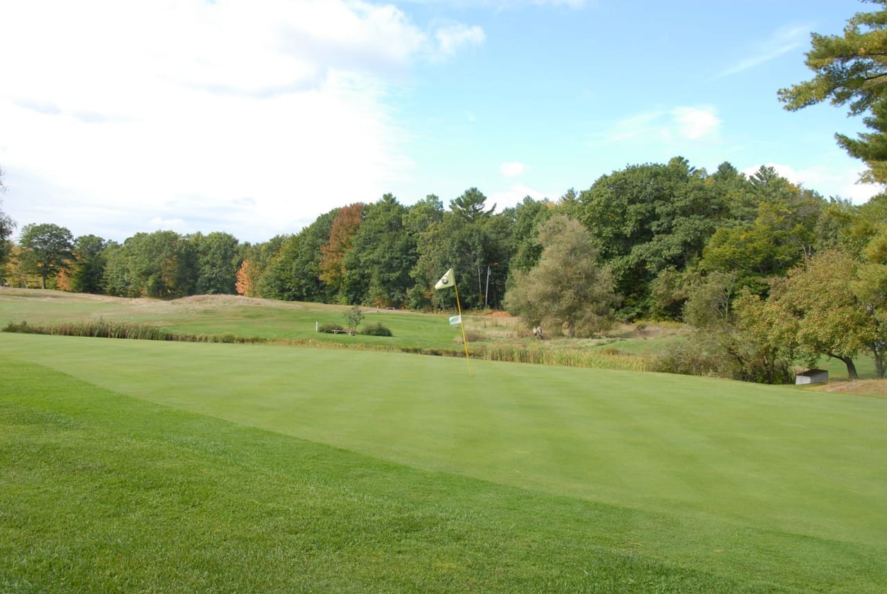 Salmon Falls Country Club