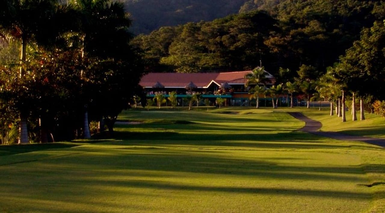Los Delfines Golf & Country Club
