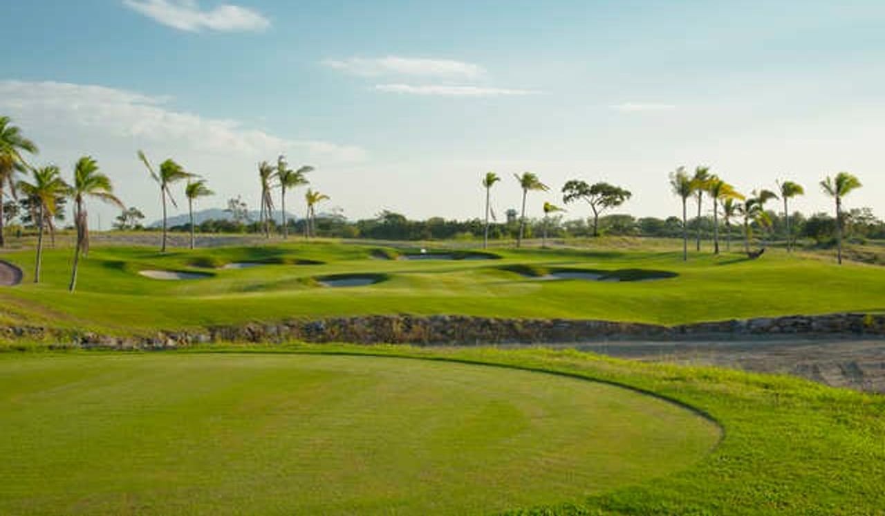 Vista Mar Golf & Beach Resort