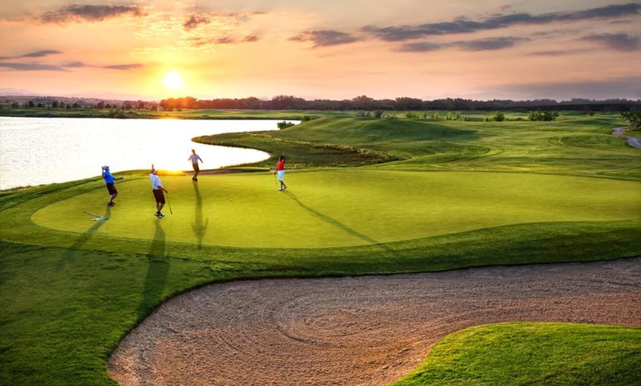 Pelican Lakes Golf & Country Club (Falls)