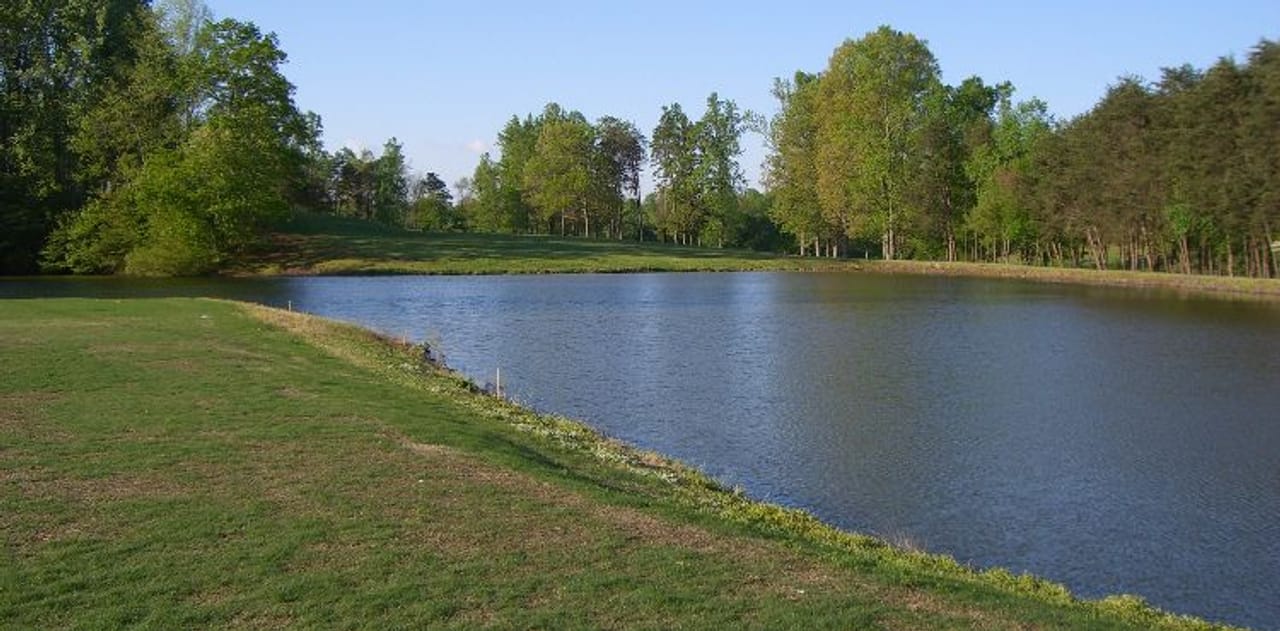 Pine Knolls Golf Club