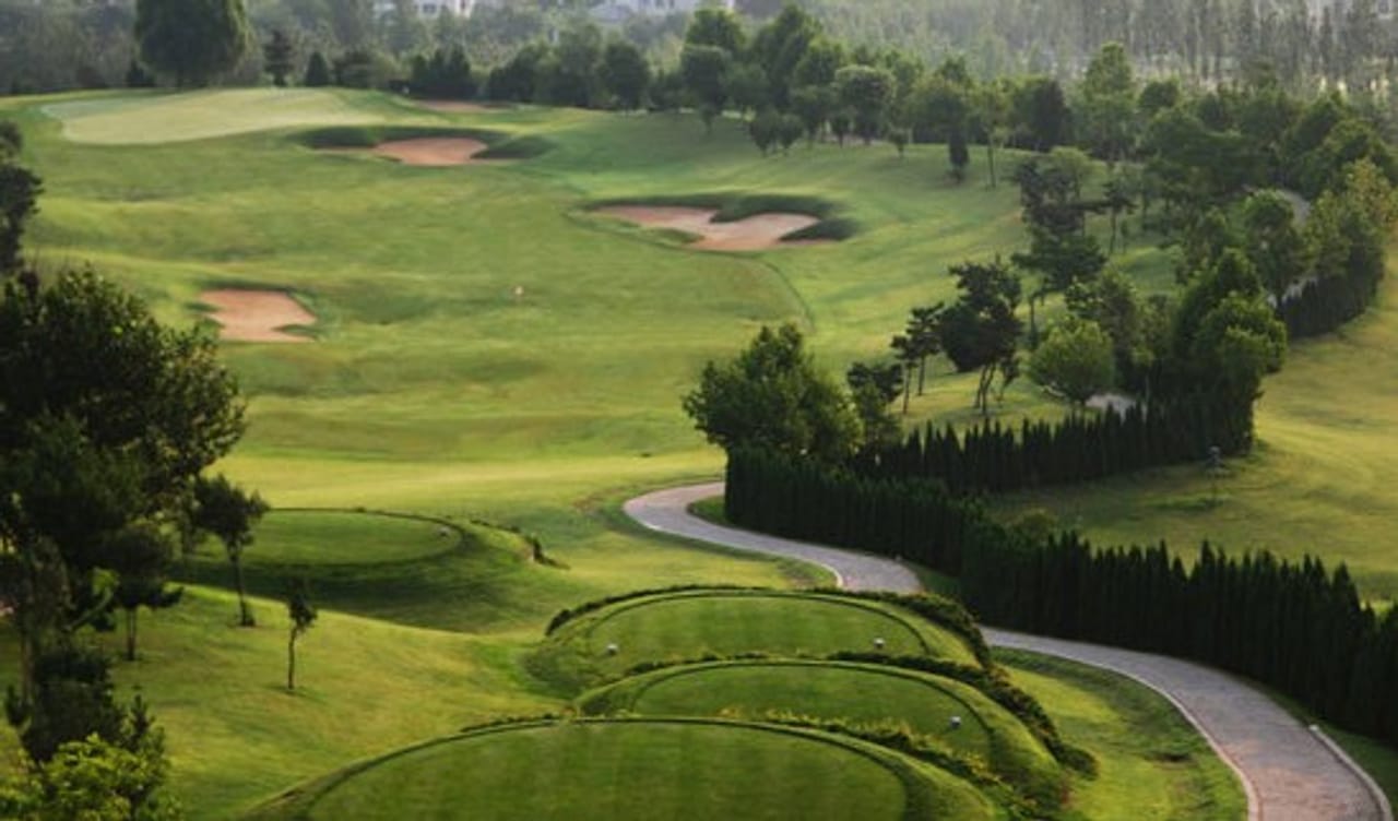 Tiantai Holiday Hot Spring Golf Club