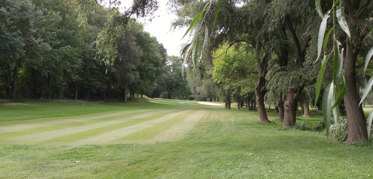 Meadowbrook Golf & Tennis Club