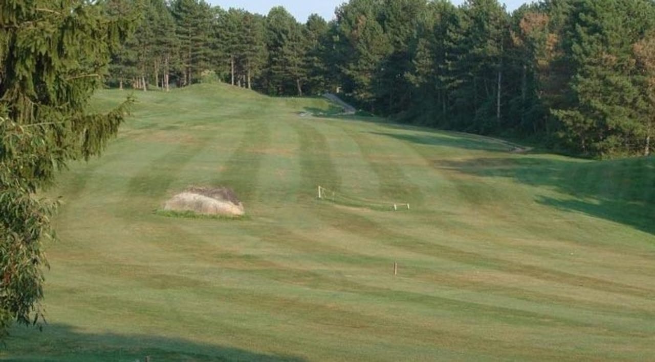 Strawberry Ridge Golf Course