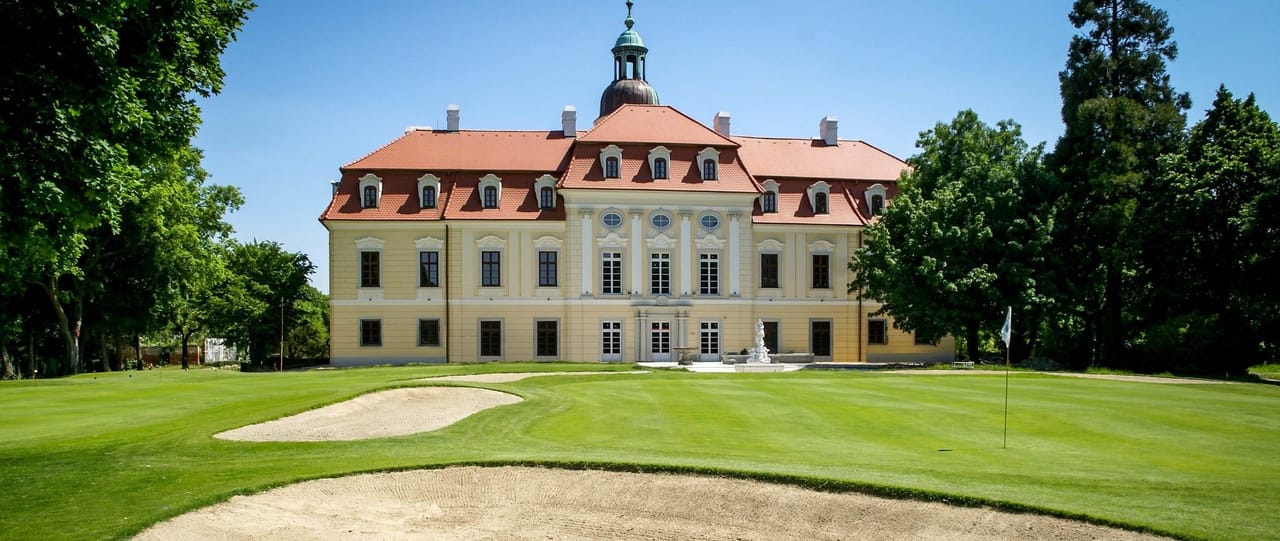 Black&White Golf Resort Bratislava - Black River Golf (Park)