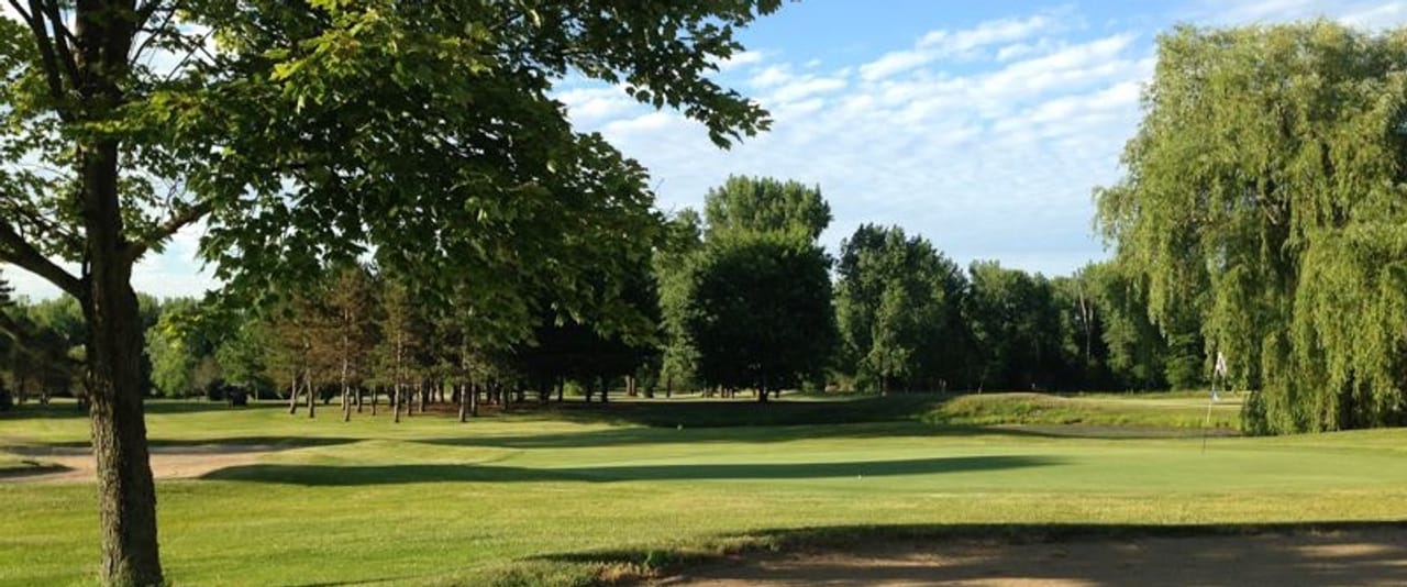 Willow Springs Golf & Country Club