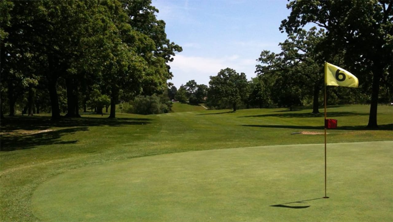 Twin Lakes Country Club