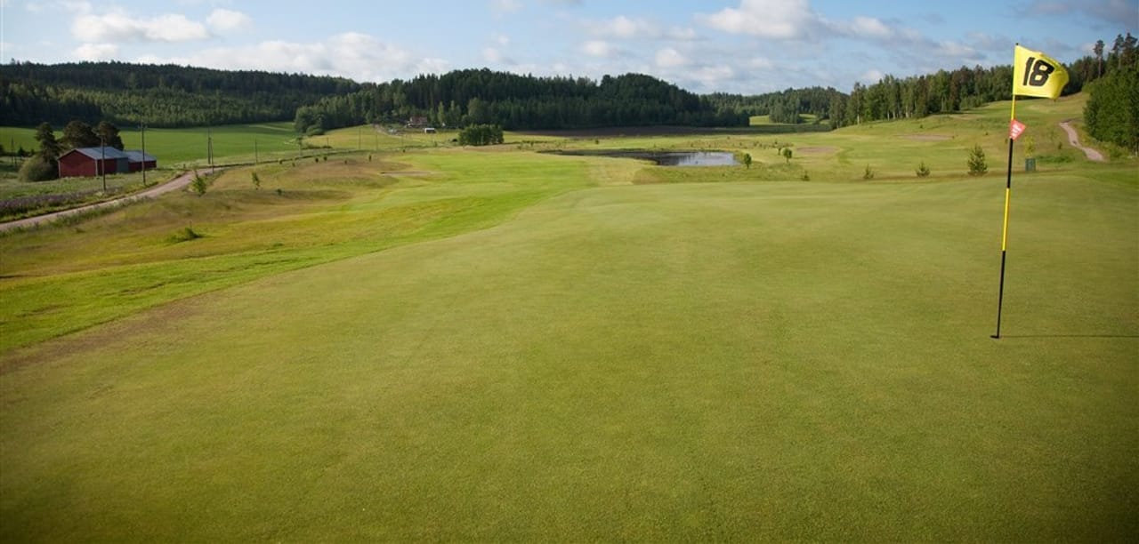 Hill Side Golf & Sports Resort (Punaiset)