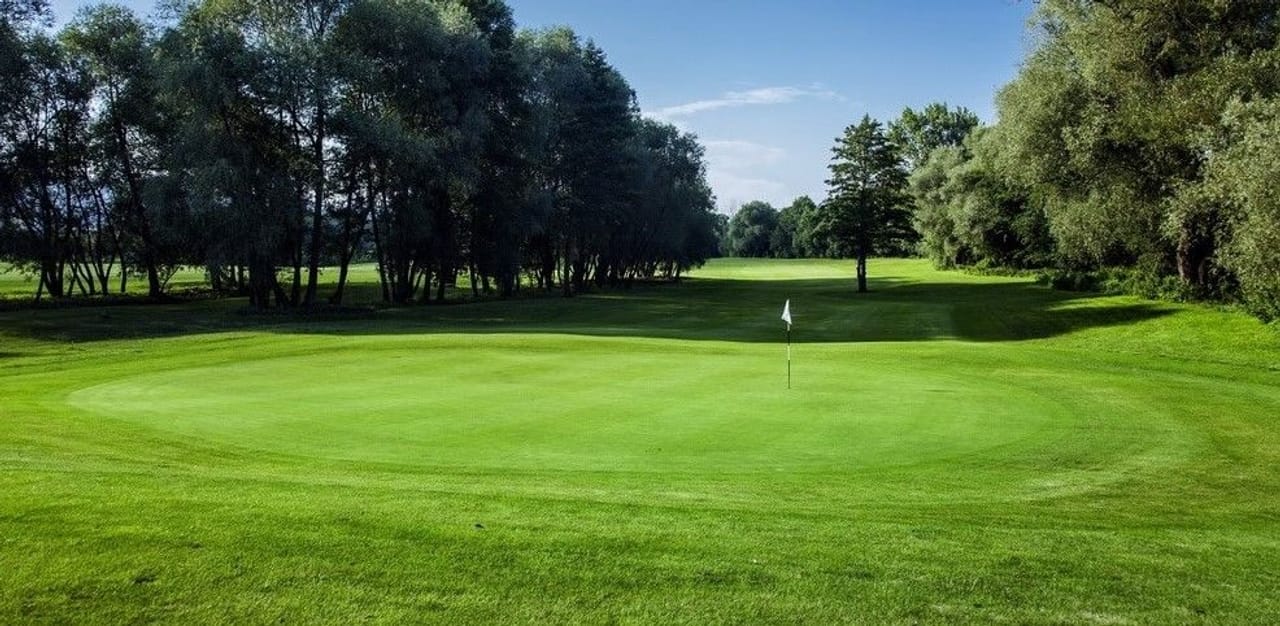 Tri Duby Golf Resort