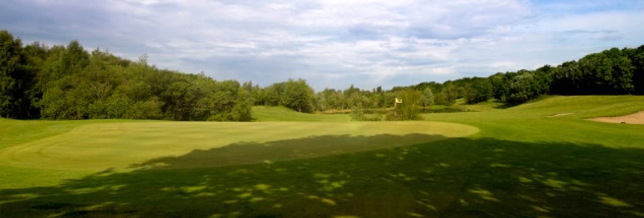 Golf Blue Green Guerville