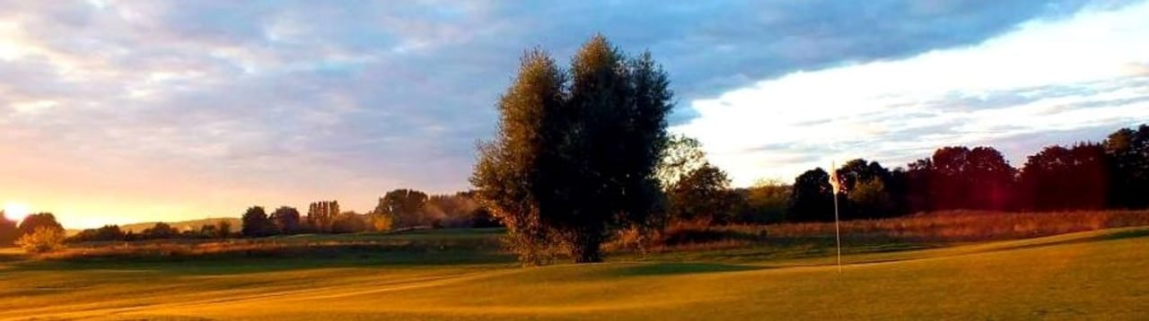 Pole Golfowe Zawarcie