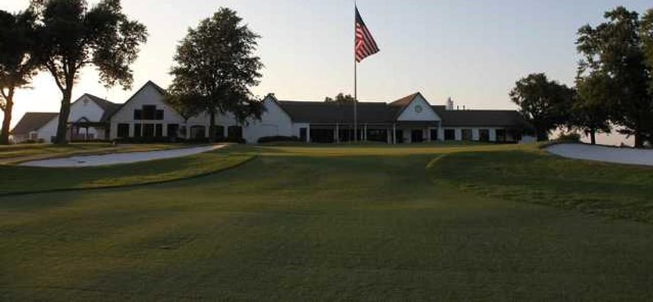 Oaks Country Club