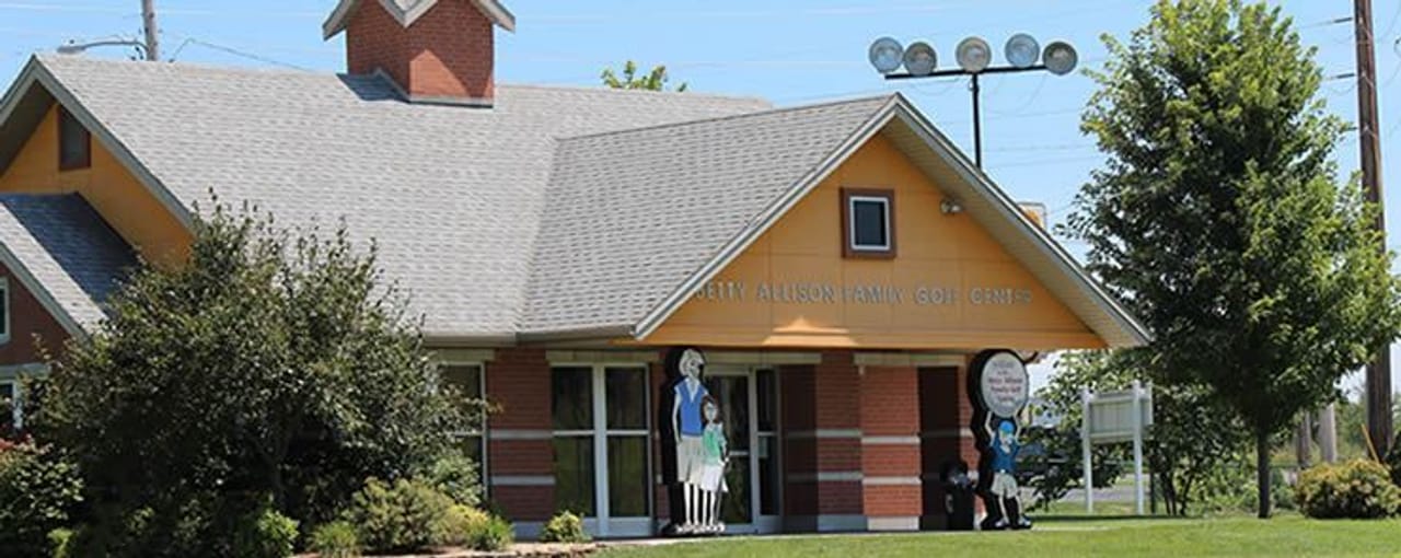 Betty Allison at Oscar Blom Golf Course