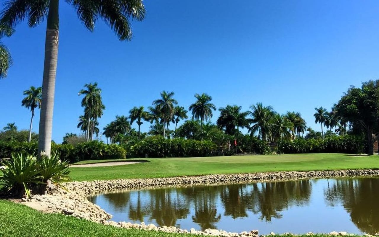 Hollywood Beach Golf Resort