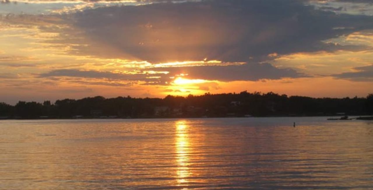 Sun Valley Lake Country Club