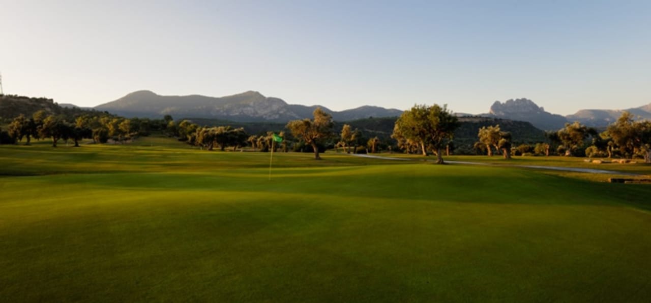 Korineum Golf & Beach Resort