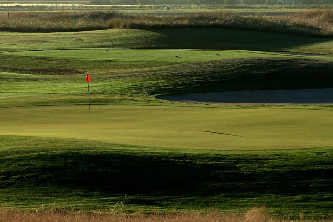 Muirfield Lakes Golf Club