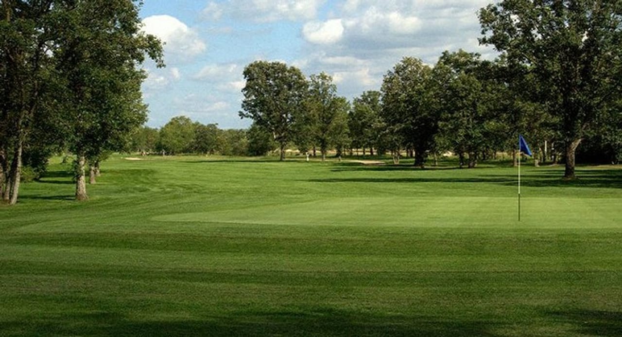 Oakwood Golf Course & Campgrounds