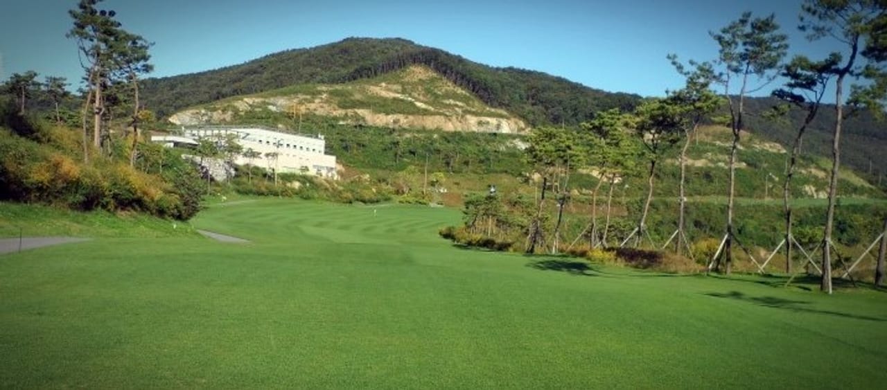 Maron New Day Country Club