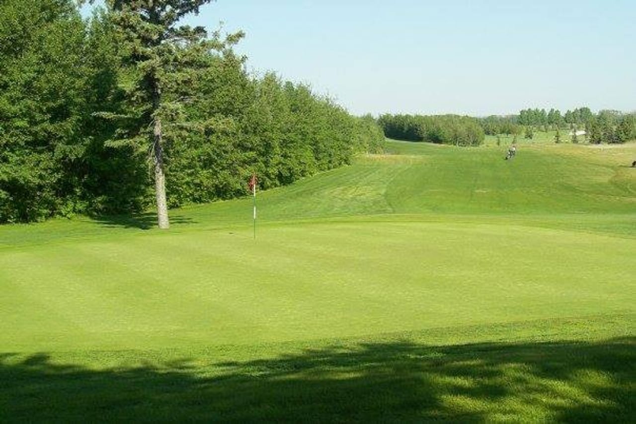 Raven Crest Golf & Country Club