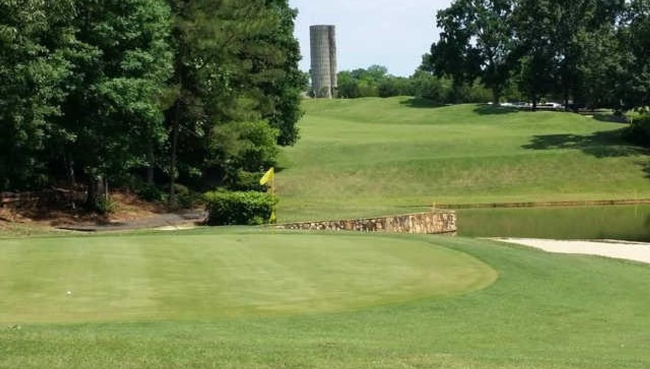 Golden Hills Golf & Country Club