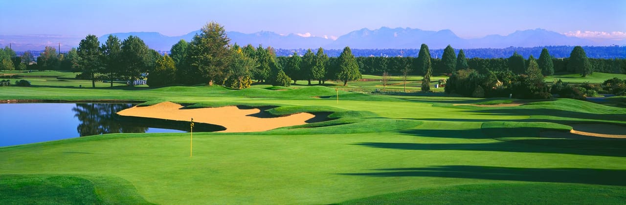 Mayfair Lakes Golf & Country Club