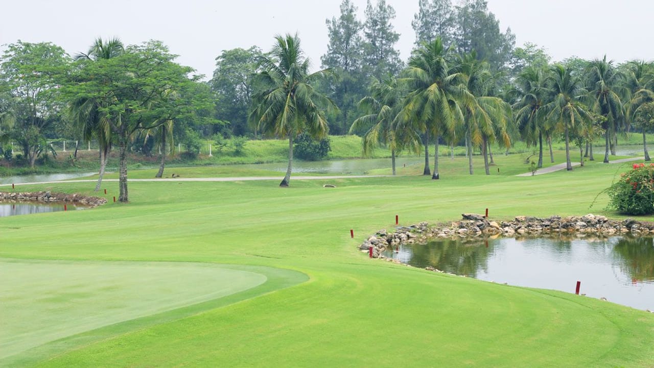 Lotus Lakes Golf Club