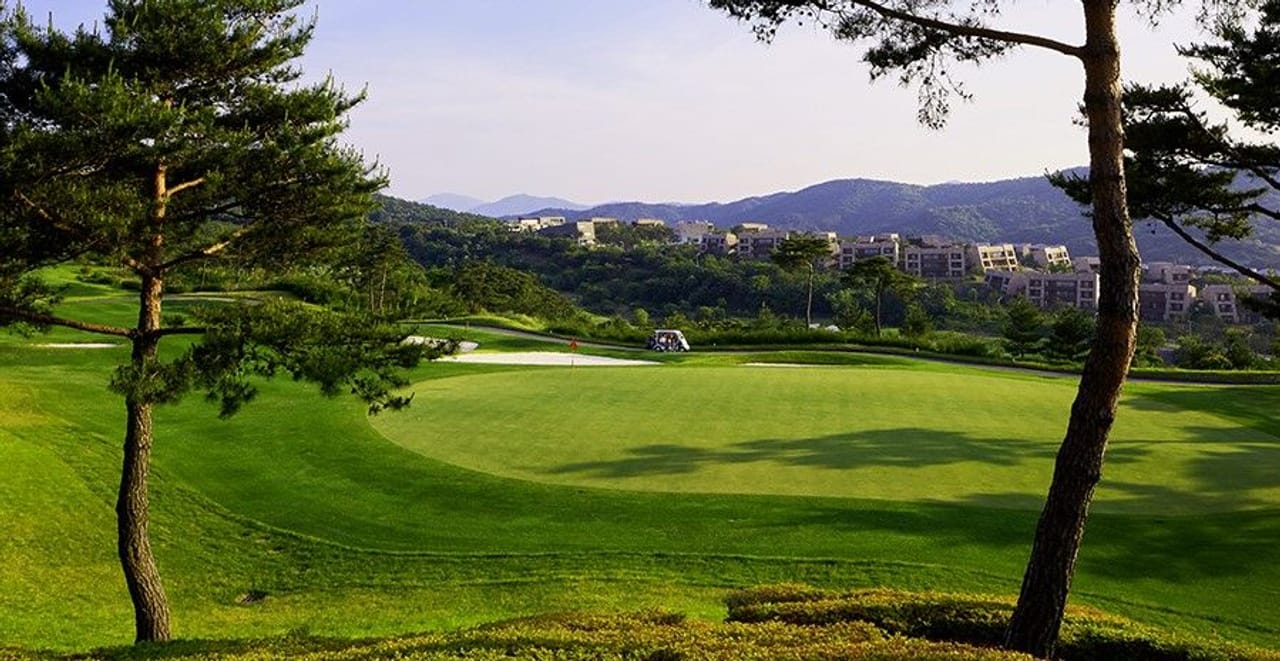 BlueOne The Honors Country Club