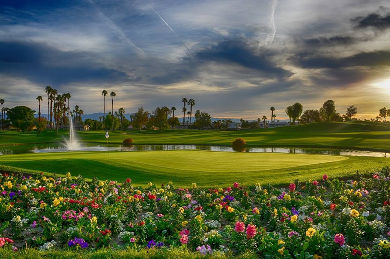 The Lakes Country Club