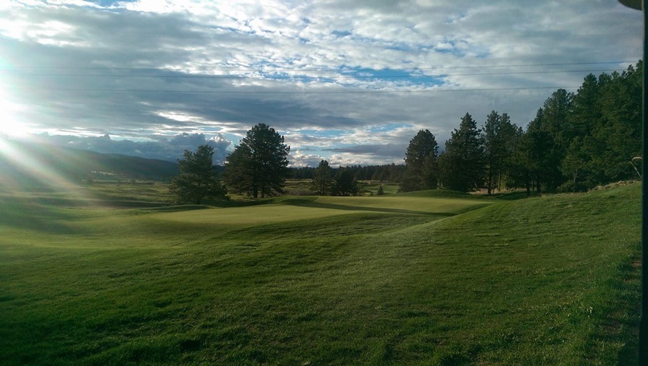 Shining Mountain Golf Course