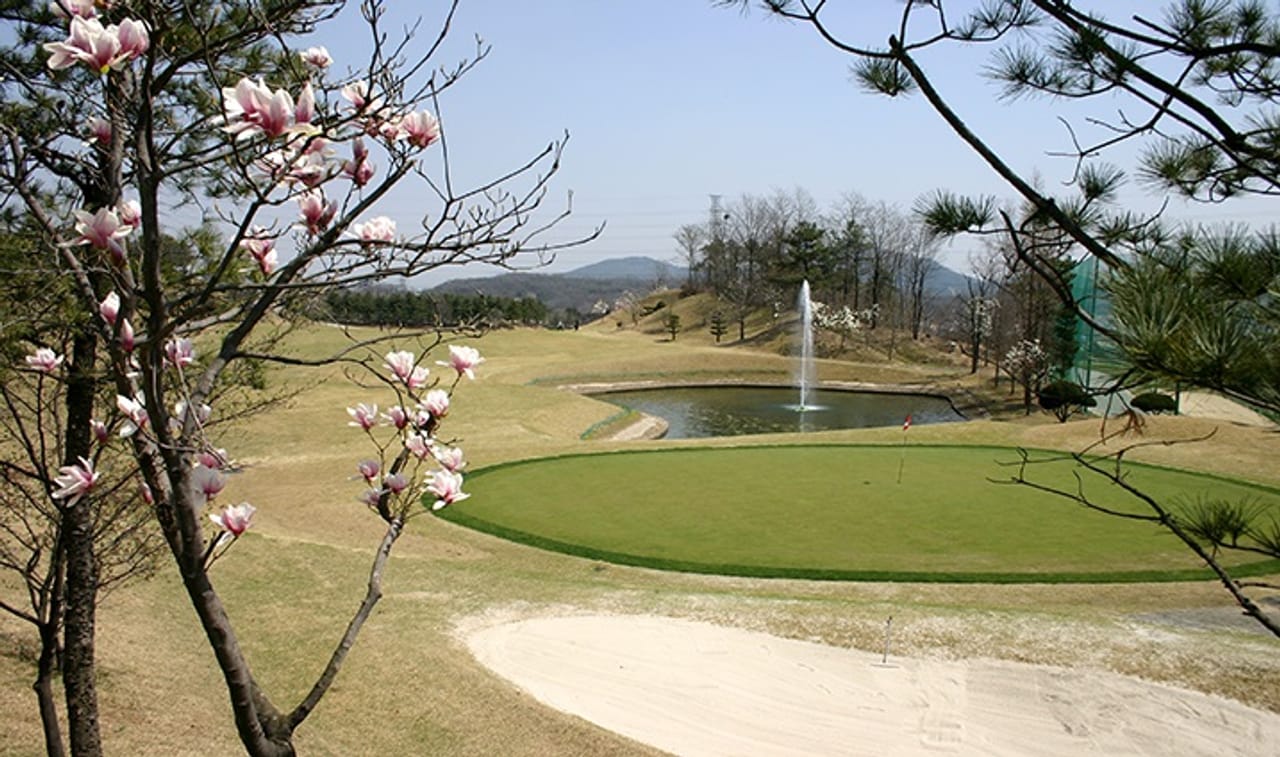 La Vie D'or Country Club