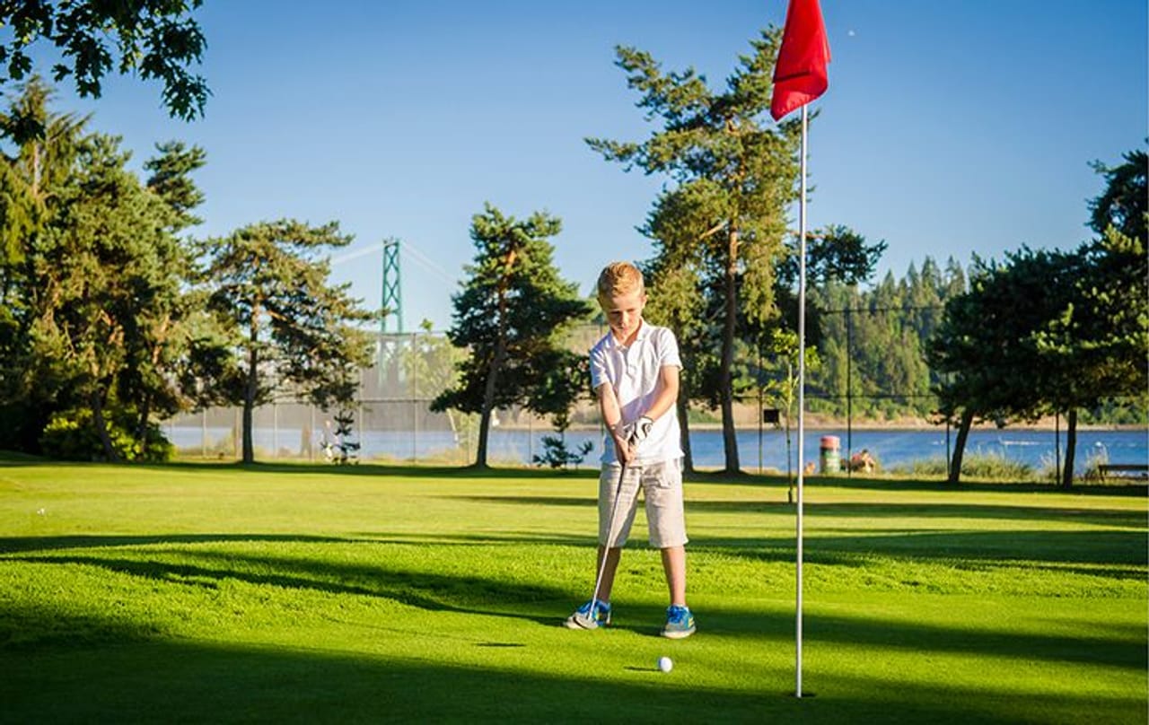 Ambleside Par 3 Golf Course