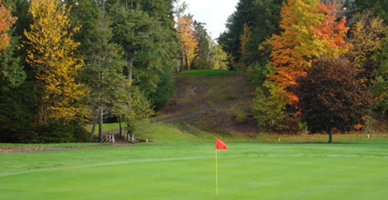 Magnetic Hill Golf & Country Club at Mountain Woods