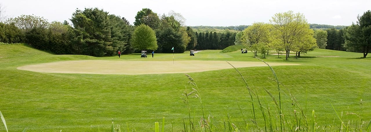 Tunxis Country Club (White)