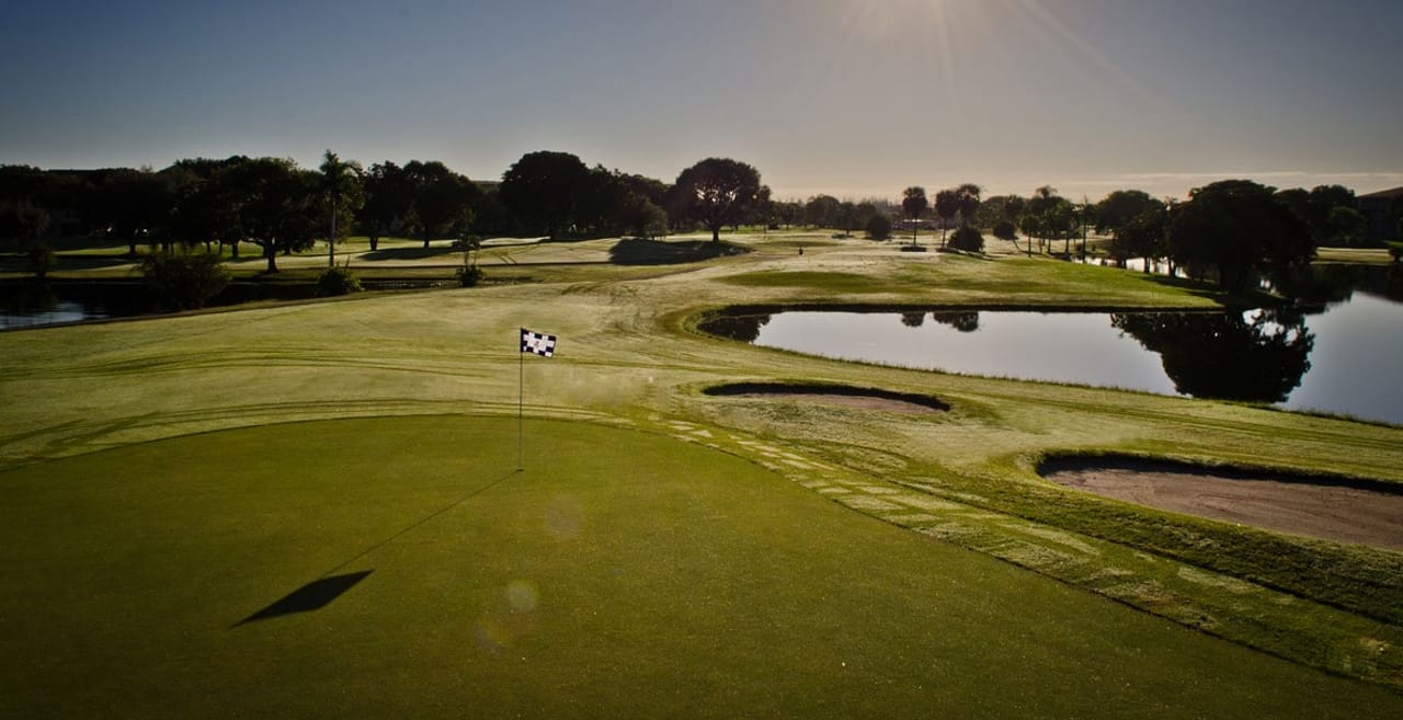 Flamingo Lakes Golf & Country Club