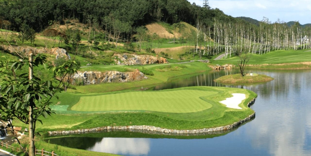 Hill de Loci Country Club