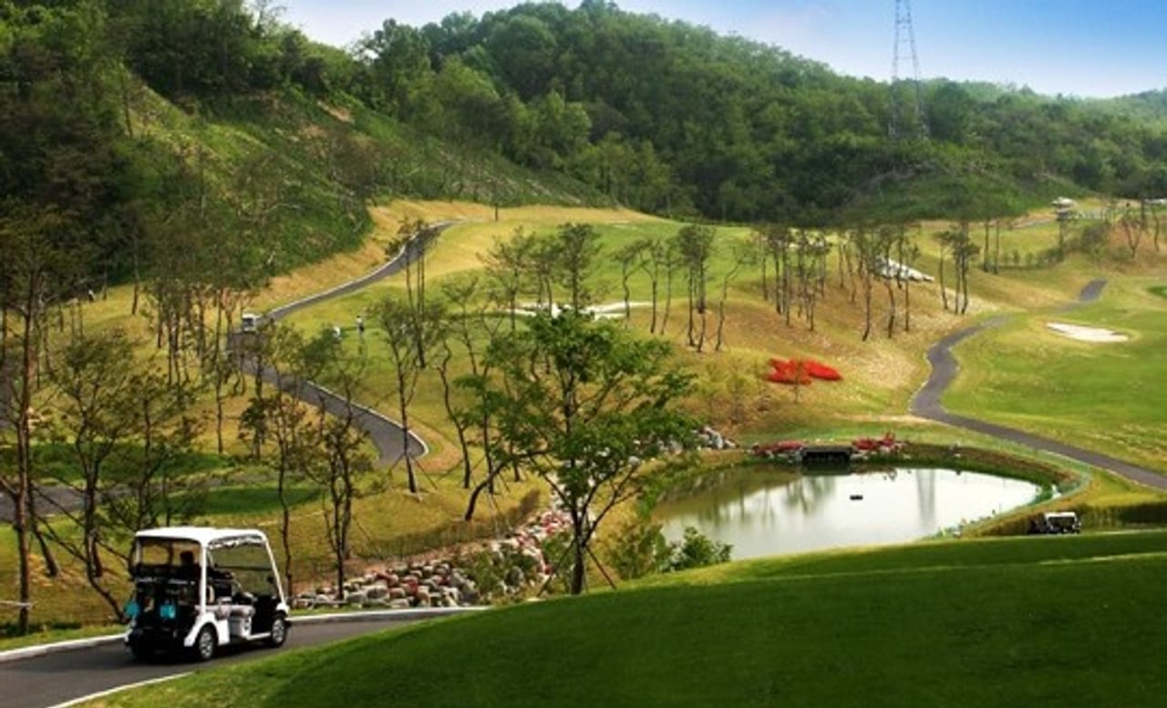 Andong Lake Golf Club