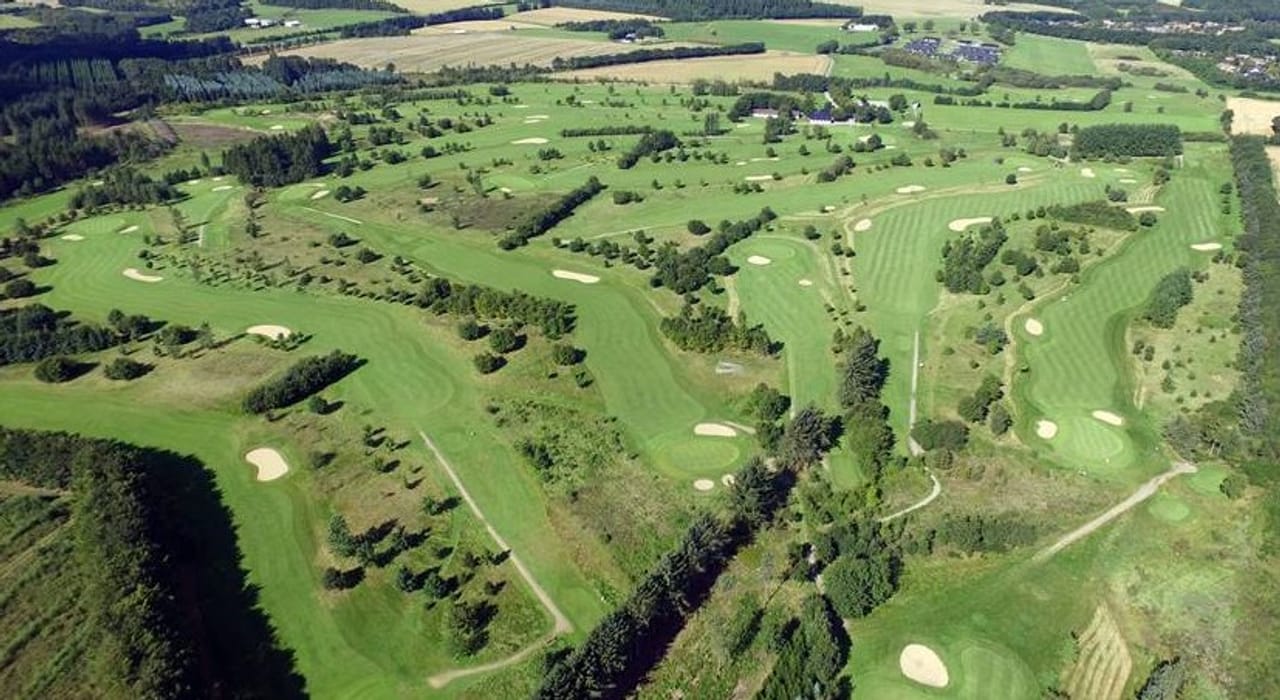 Give Golfklub (Par 3)