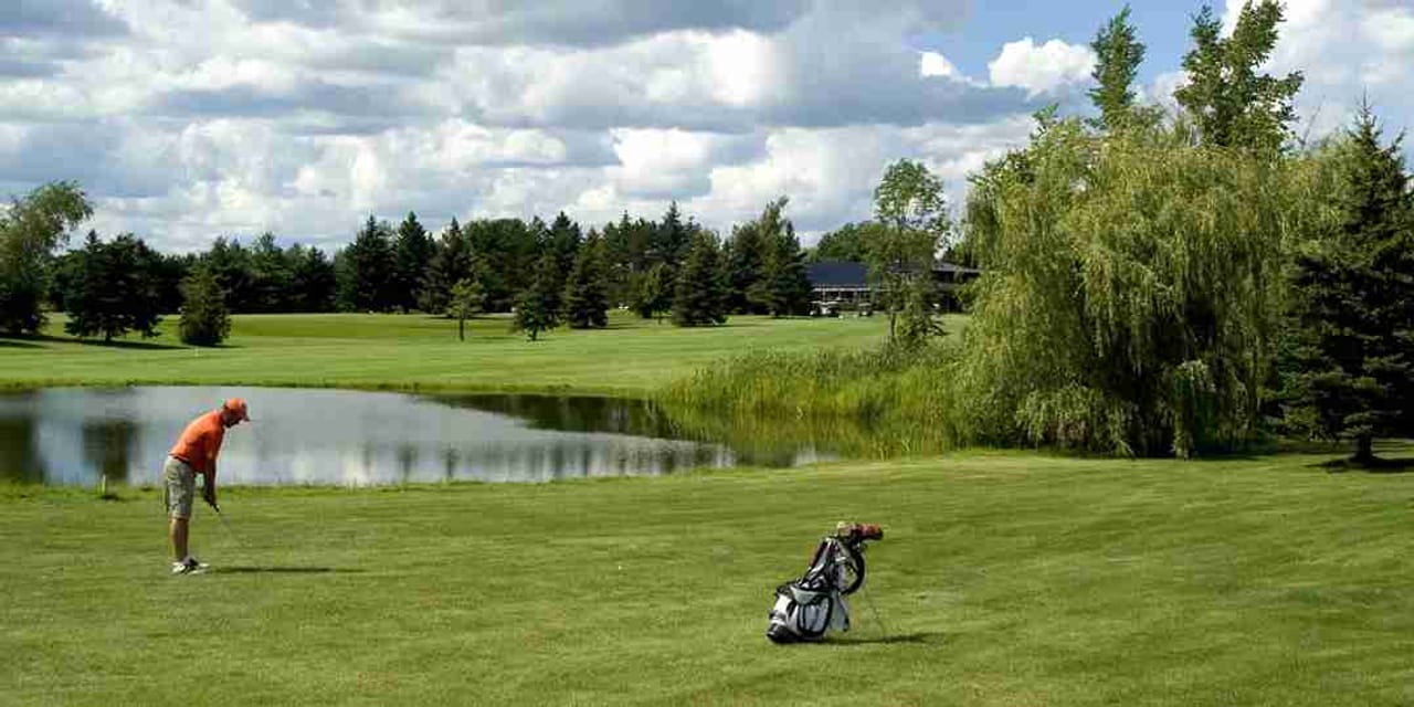 Colonnade Golf & Country Club