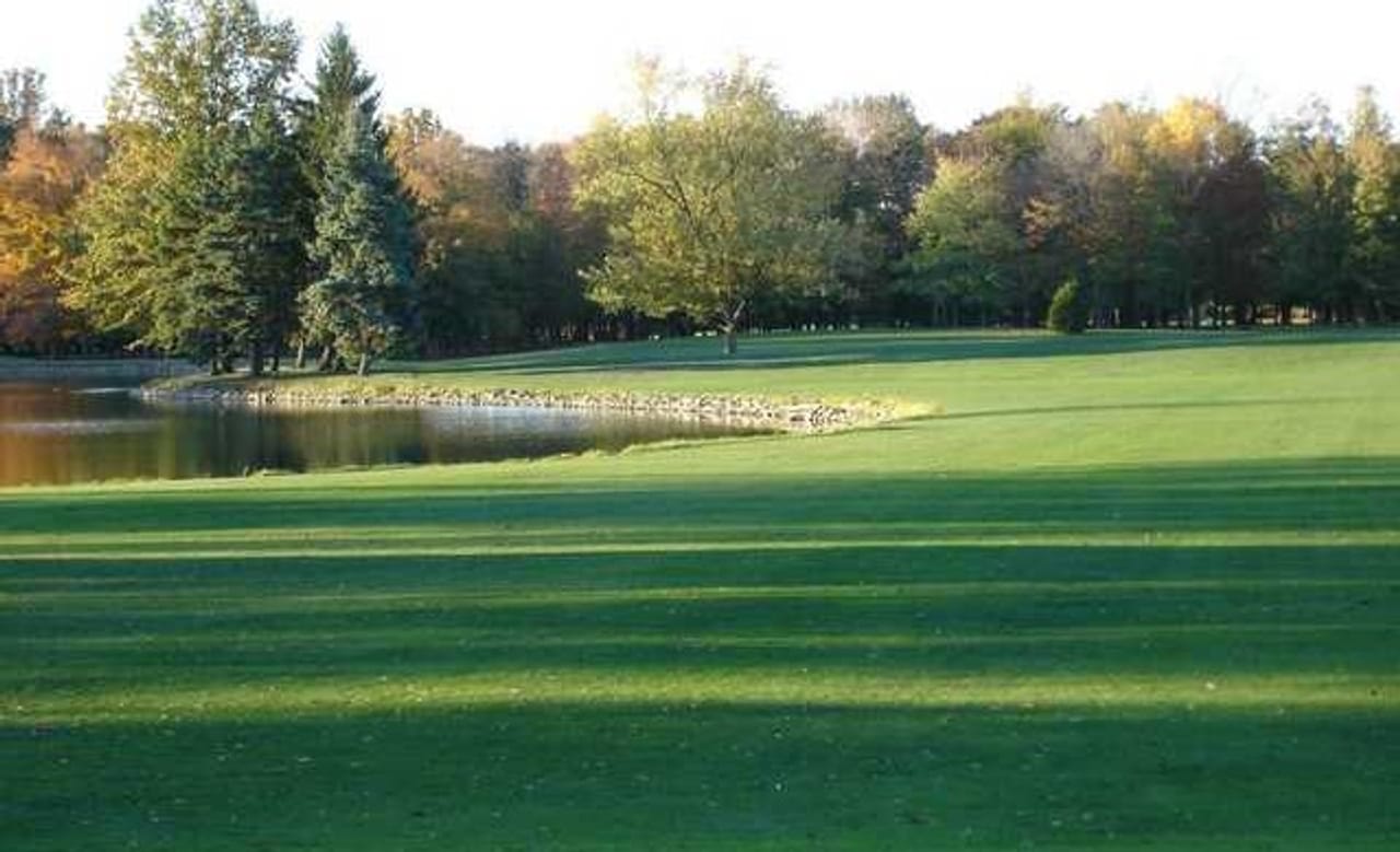 Royal Crest Golf Club
