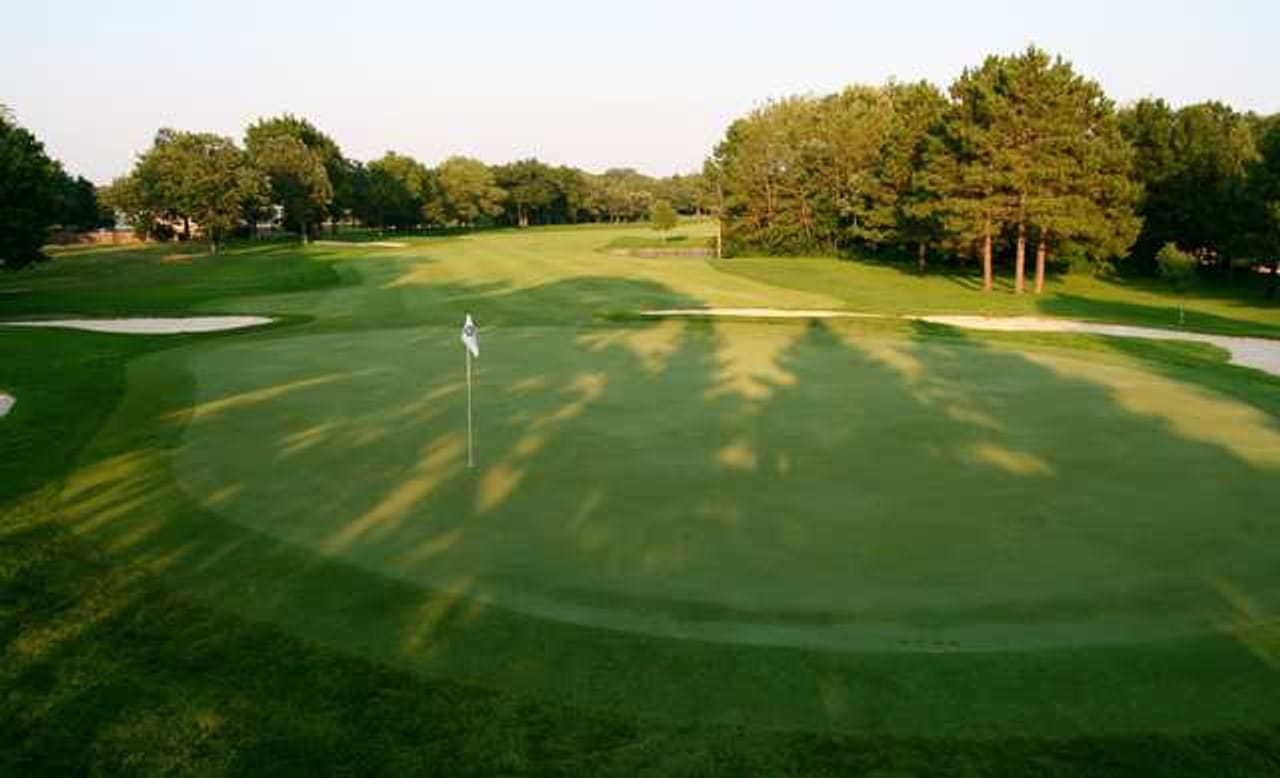 Bunker Hills Golf Club (Executive)