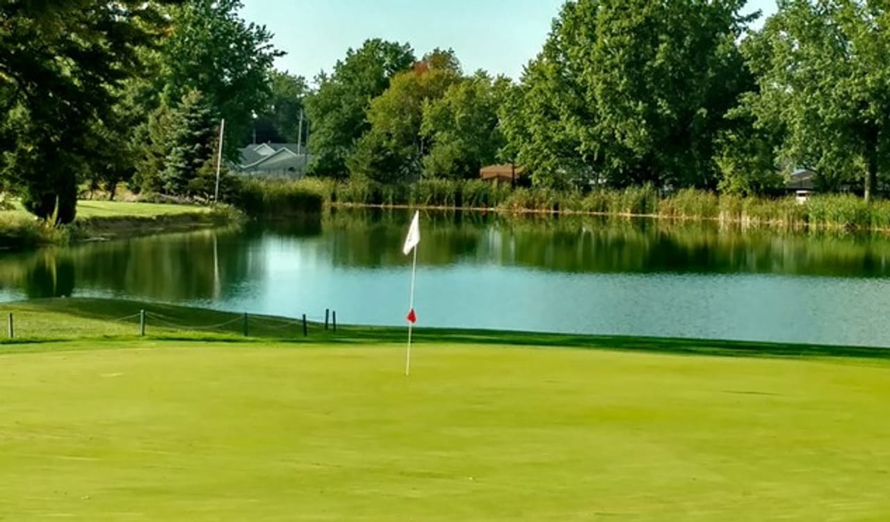 Pine Ridge Country Club