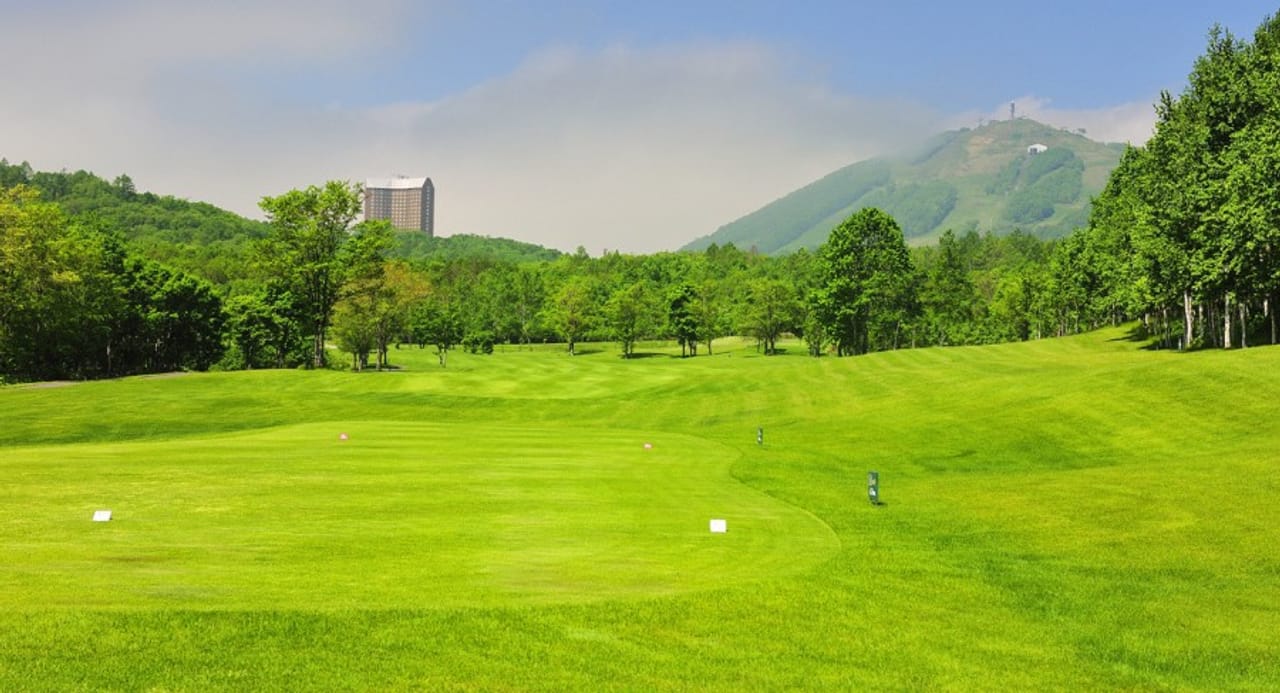 Rusutsu Resort Golf 72 (Izumikawa)
