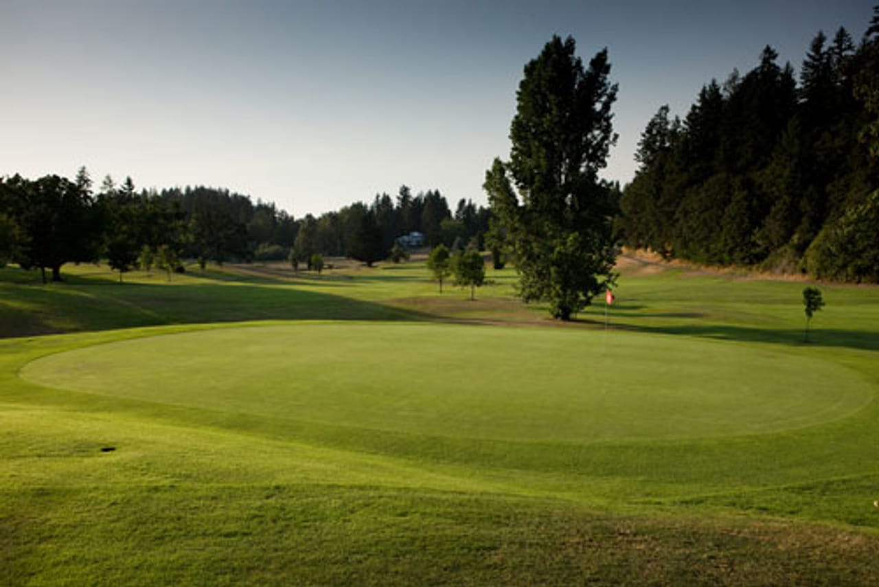 Laurelwood Golf Course