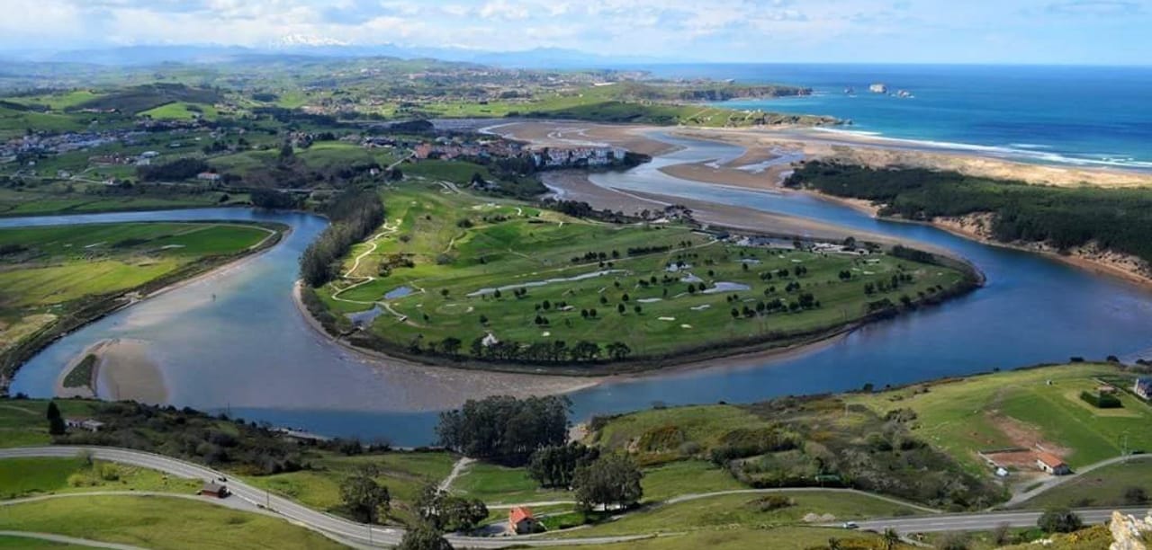 Campo de Golf Abra del Pas