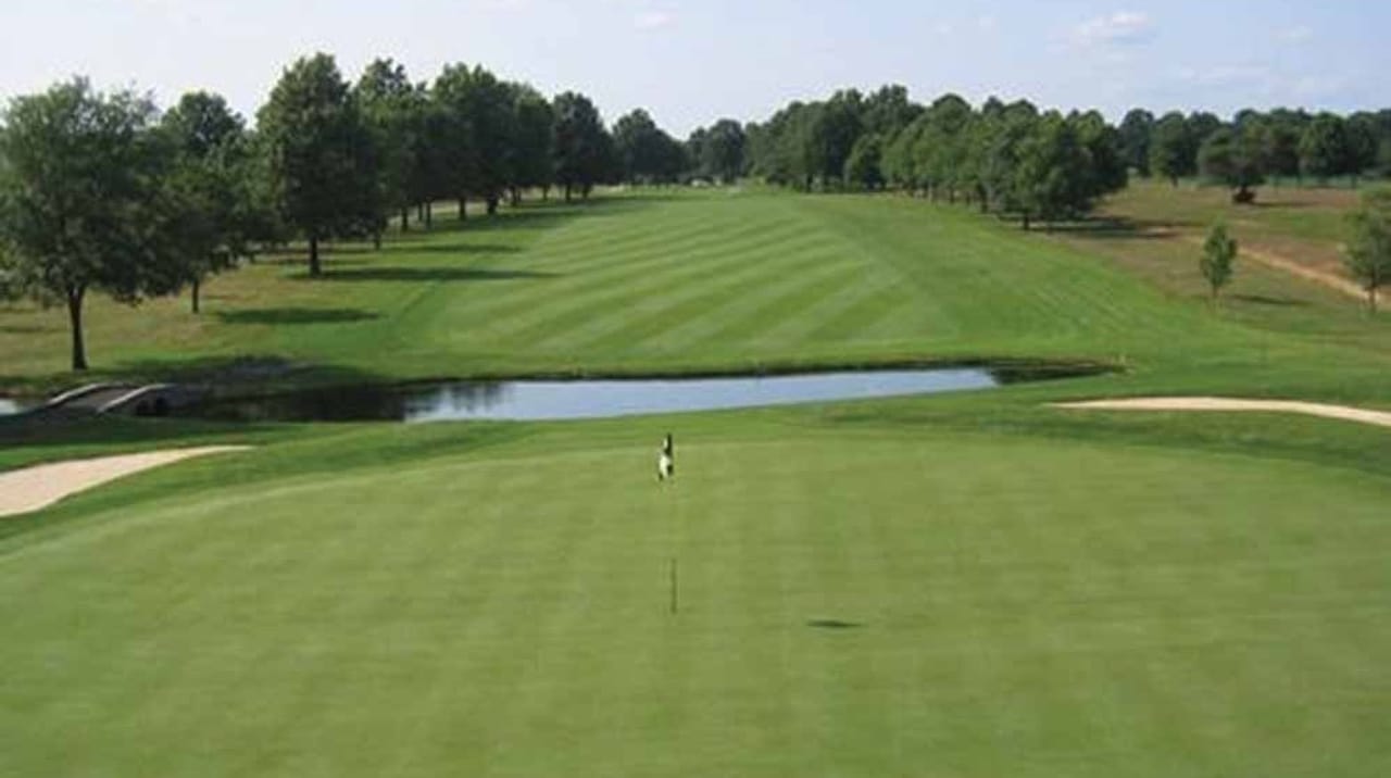 Eisenhower Park Golf Course (White)