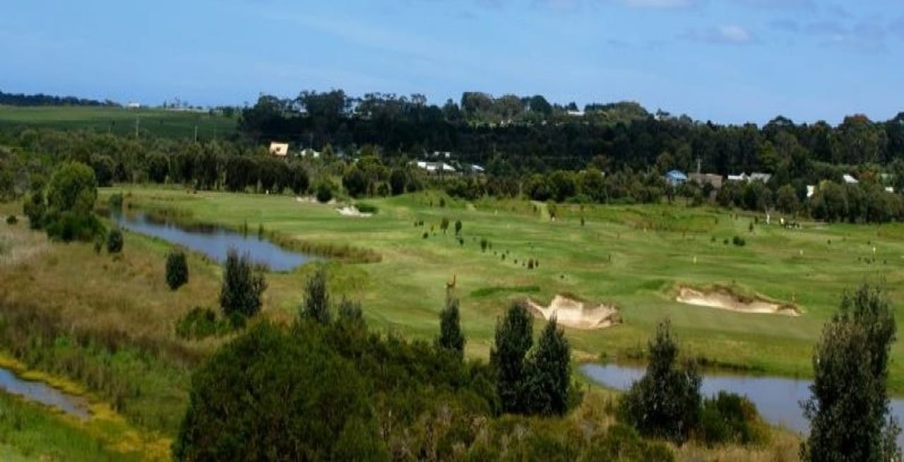 Aussie Golf Ranch (2 Club Pitch & Putt)