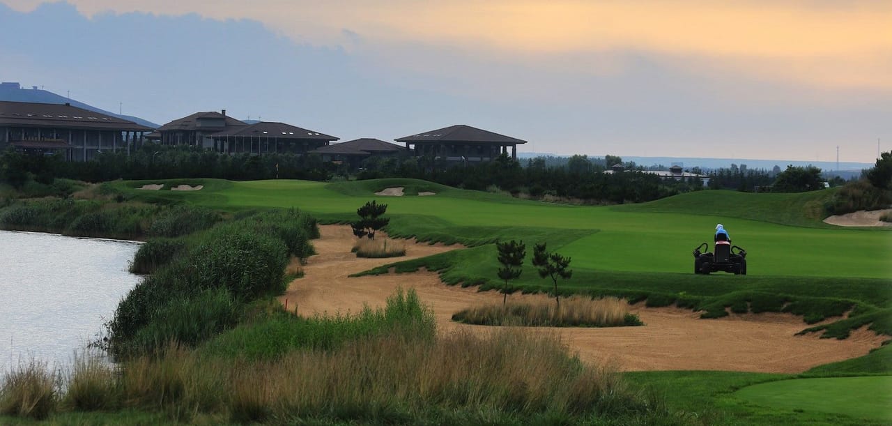 Qingdao Golden Mountain Golf Resort (A)