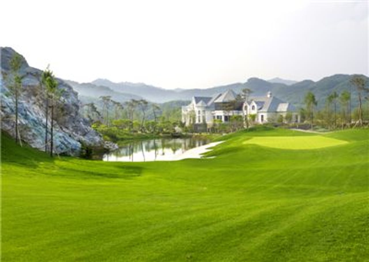 Apple Valley Country Club