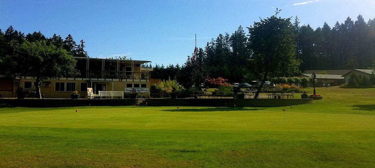 Salt Spring Island Golf & Country Club